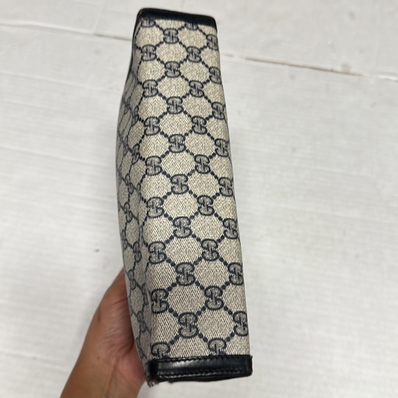 Vintage Gucci Clutch - Picture 5 of 14
